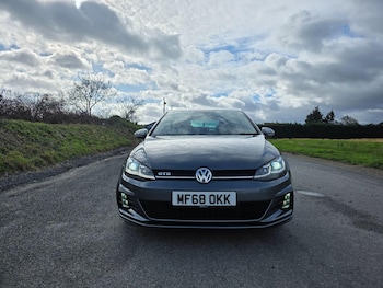 Used Volkswagen Golf 2018 for sale - 77573891: Photo