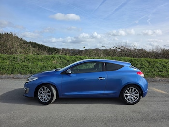 Used Renault Megane 2015 for sale - 77909795: Photo