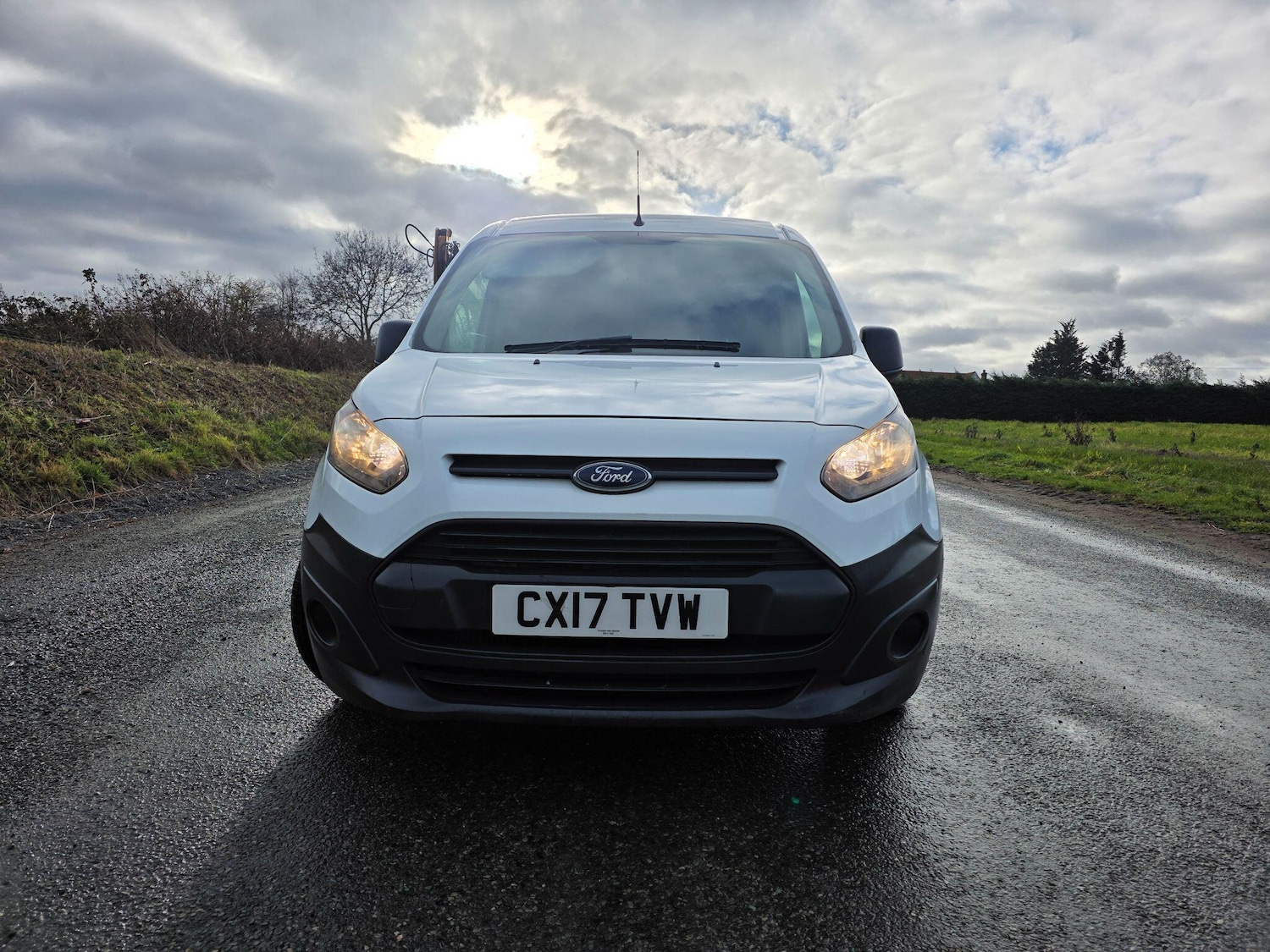 Used Ford Transit Connect 2017 for sale - 77143541: Photo 2