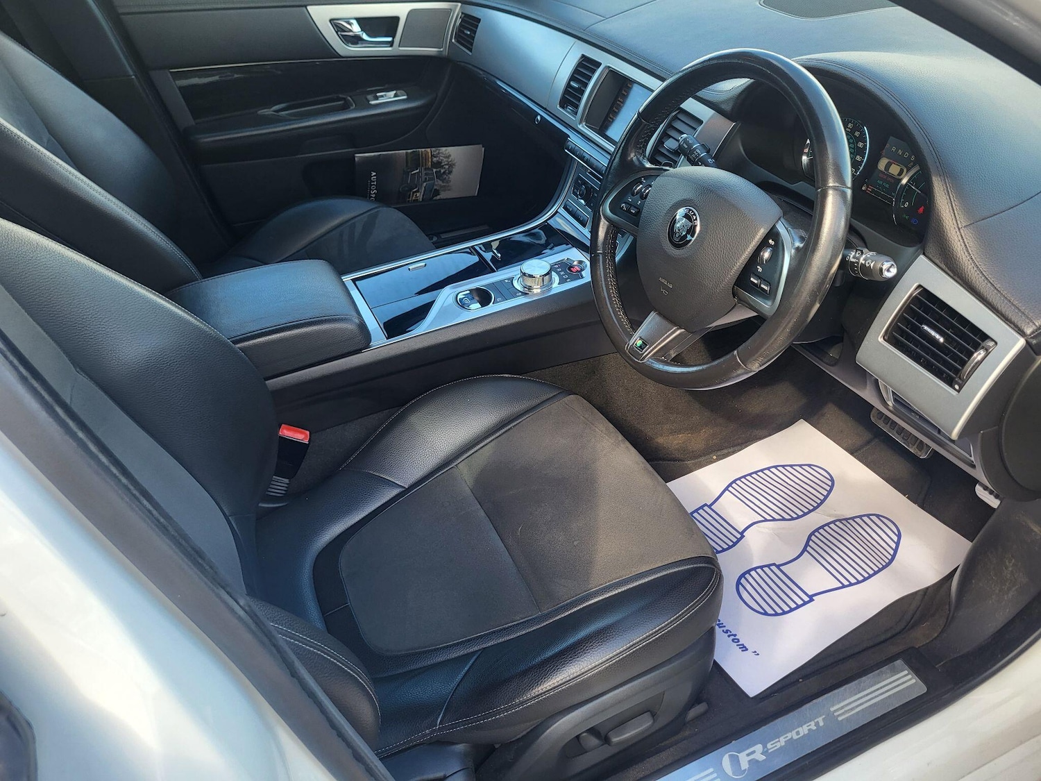 Used Jaguar XF 2014 for sale - 76537818: Photo 9