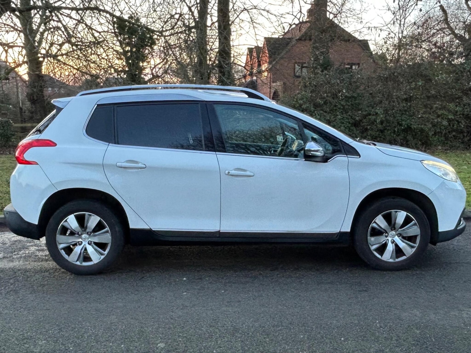 Used Peugeot 2008 2015 for sale - 77550268: Photo 17