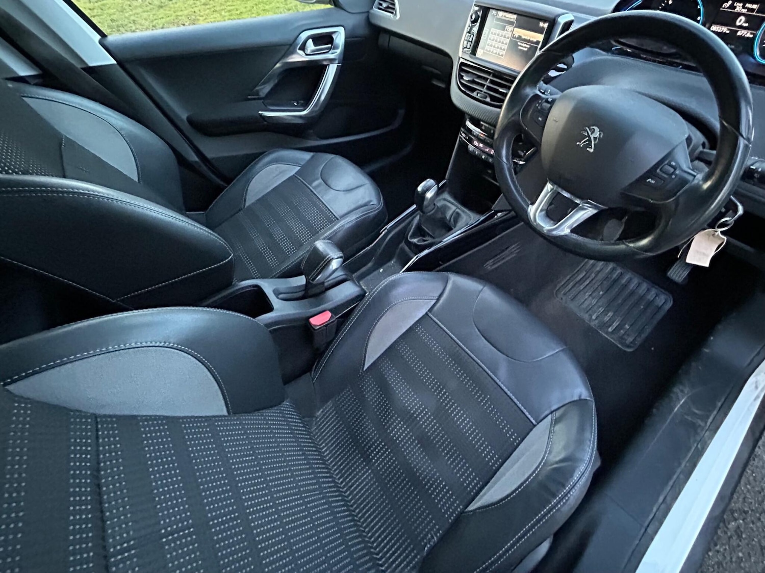 Used Peugeot 2008 2015 for sale - 77550268: Photo 21