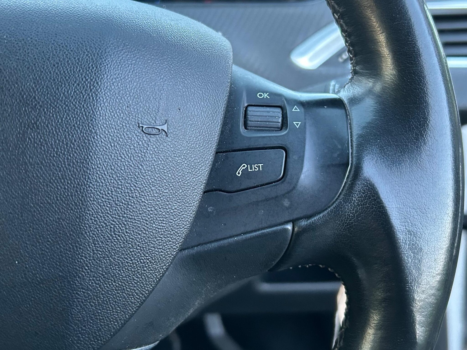 Used Peugeot 2008 2015 for sale - 77550268: Photo 28