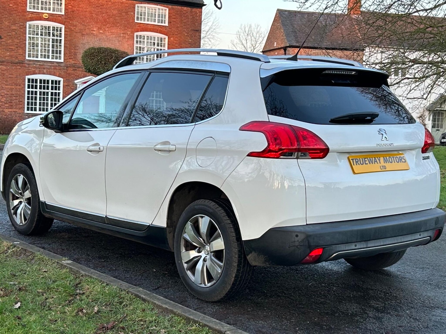Used Peugeot 2008 2015 for sale - 77550268: Photo 8