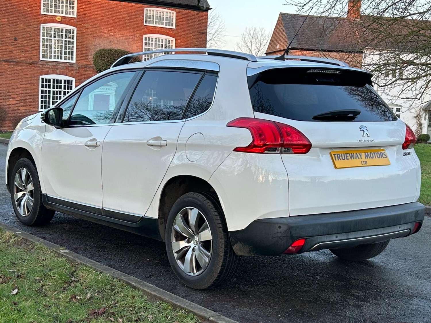 Used Peugeot 2008 2015 for sale - 77550268: Photo 9