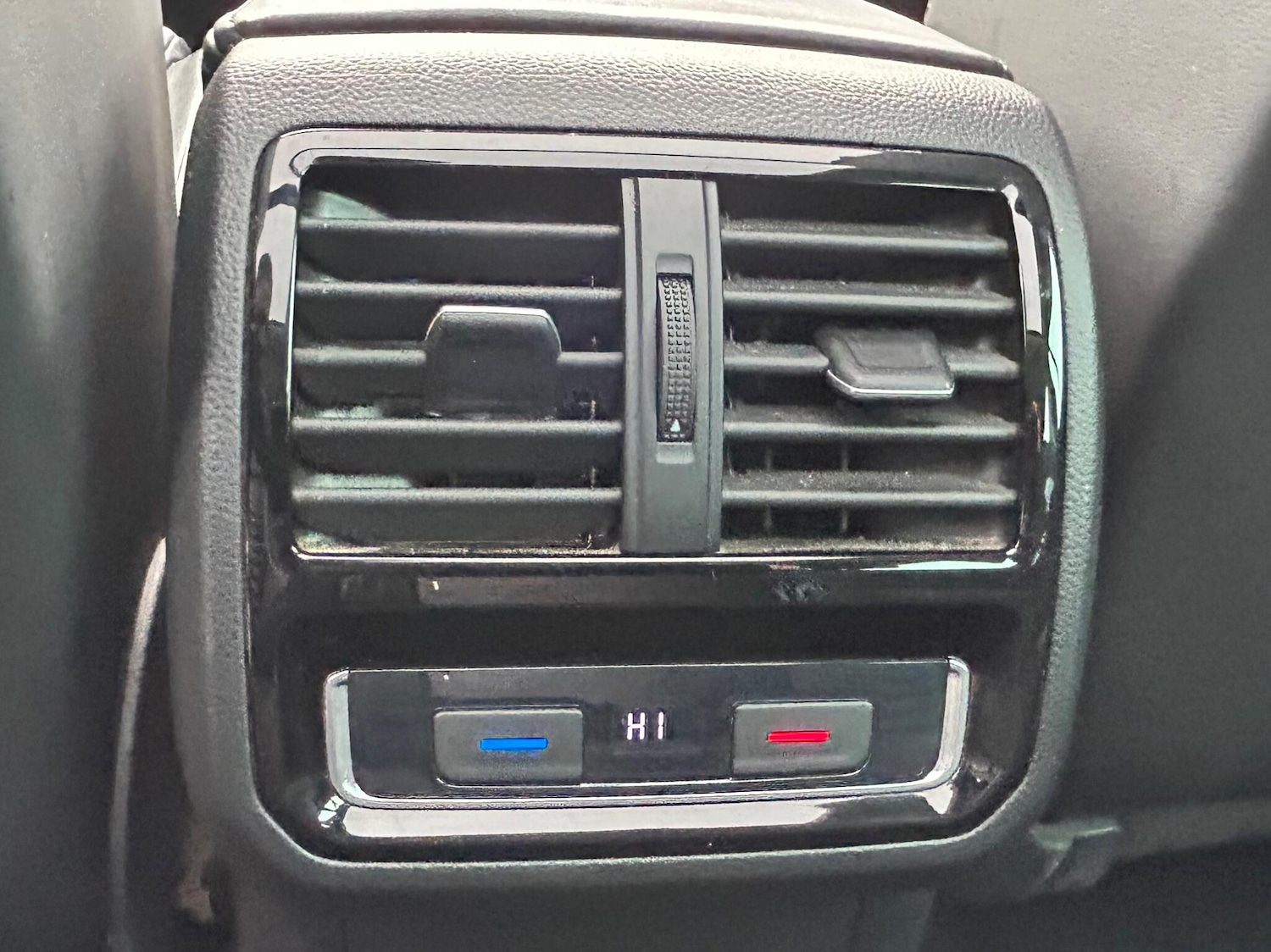 Used Volkswagen Passat 2019 for sale - 77550760: Photo 32