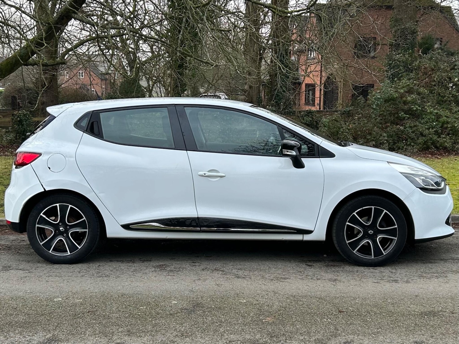 Used Renault Clio 2016 for sale - 77550766: Photo 15