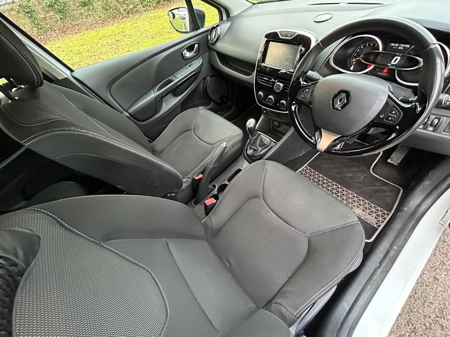 Used Renault Clio 2016 for sale - 77550766: Photo 17