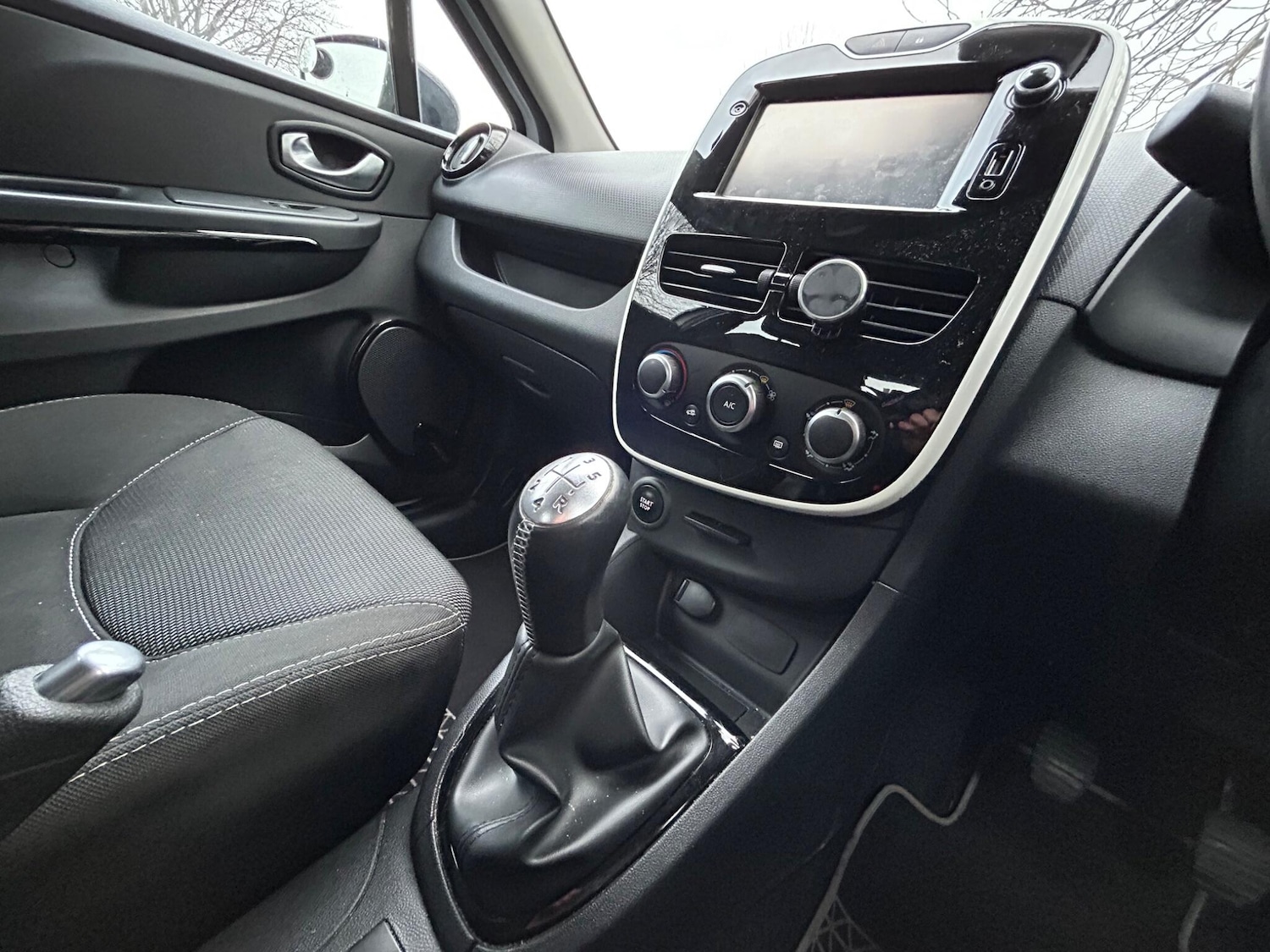 Used Renault Clio 2016 for sale - 77550766: Photo 19