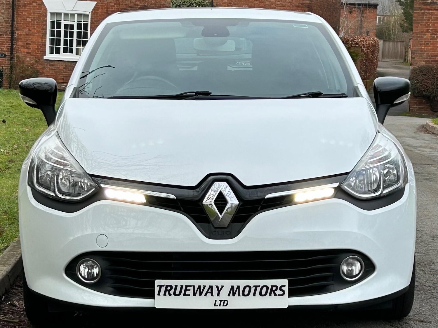 Used Renault Clio 2016 for sale - 77550766: Photo 2