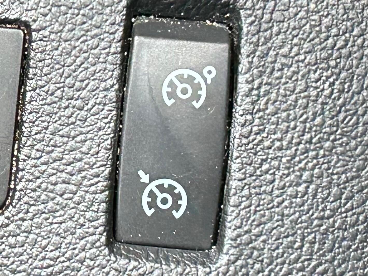 Used Renault Clio 2016 for sale - 77550766: Photo 34