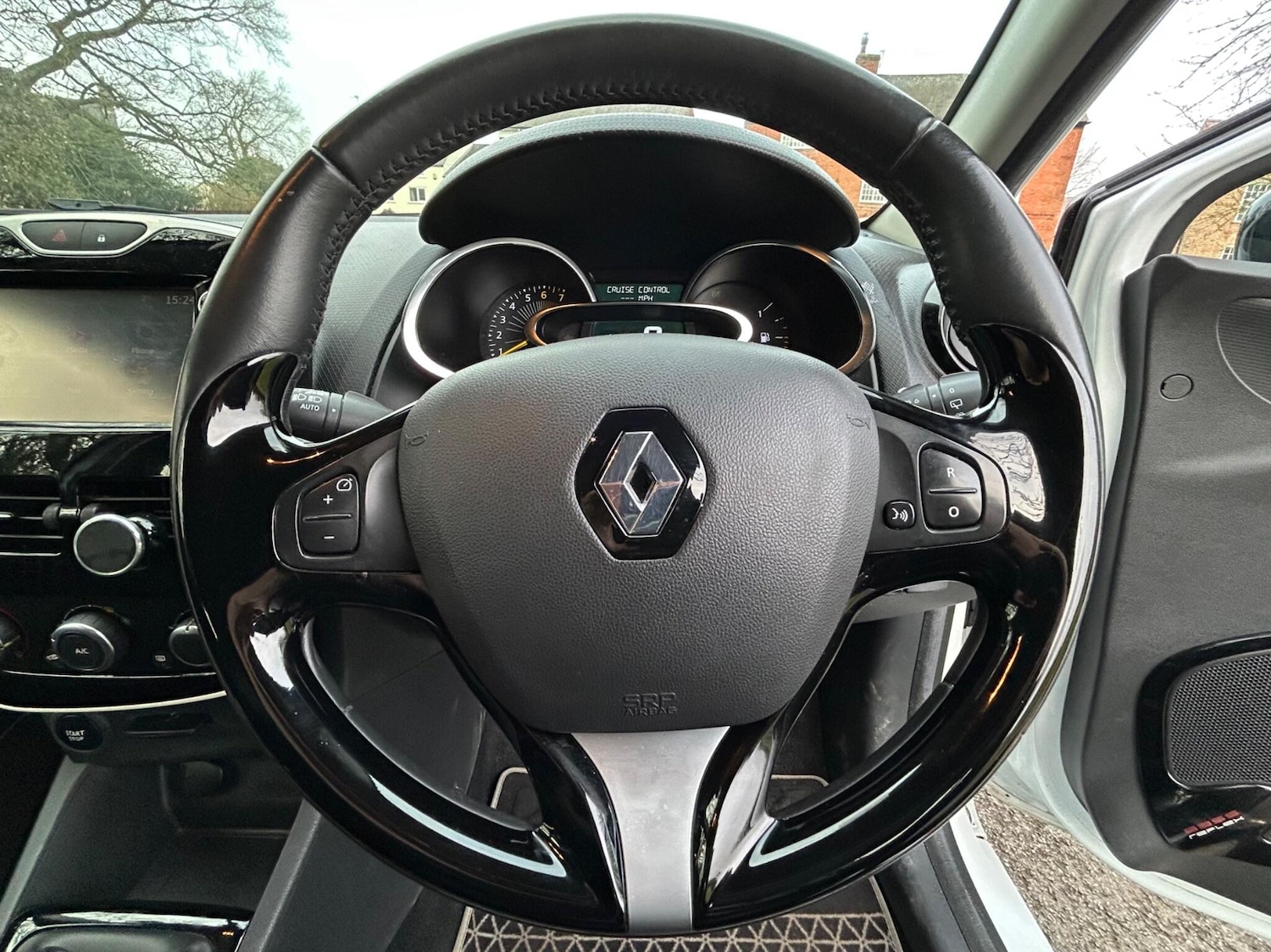 Used Renault Clio 2016 for sale - 77550766: Photo 47