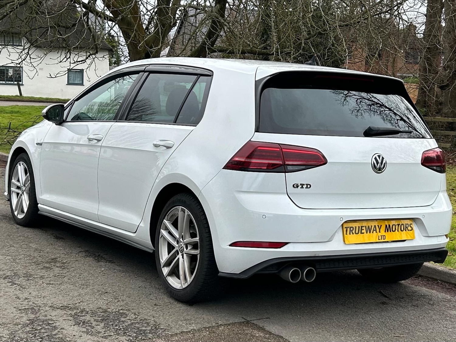 Used Volkswagen Golf 2017 for sale - 77549919: Photo 11