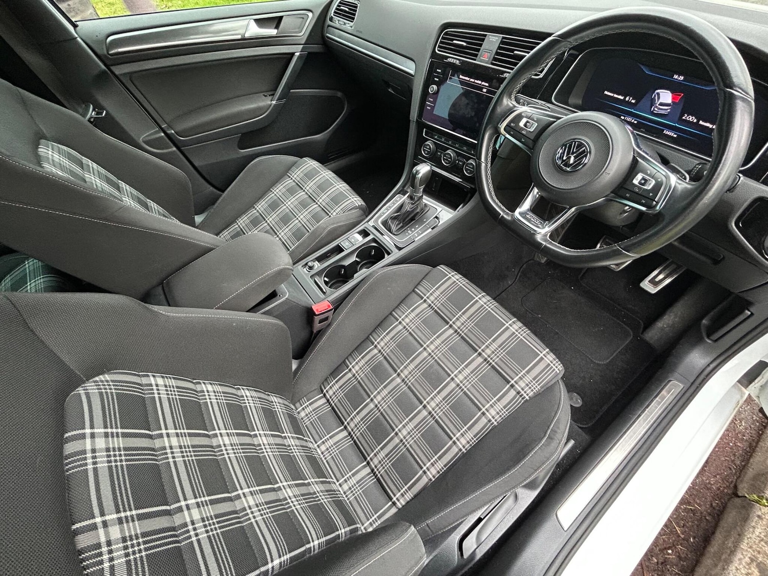 Used Volkswagen Golf 2017 for sale - 77549919: Photo 25