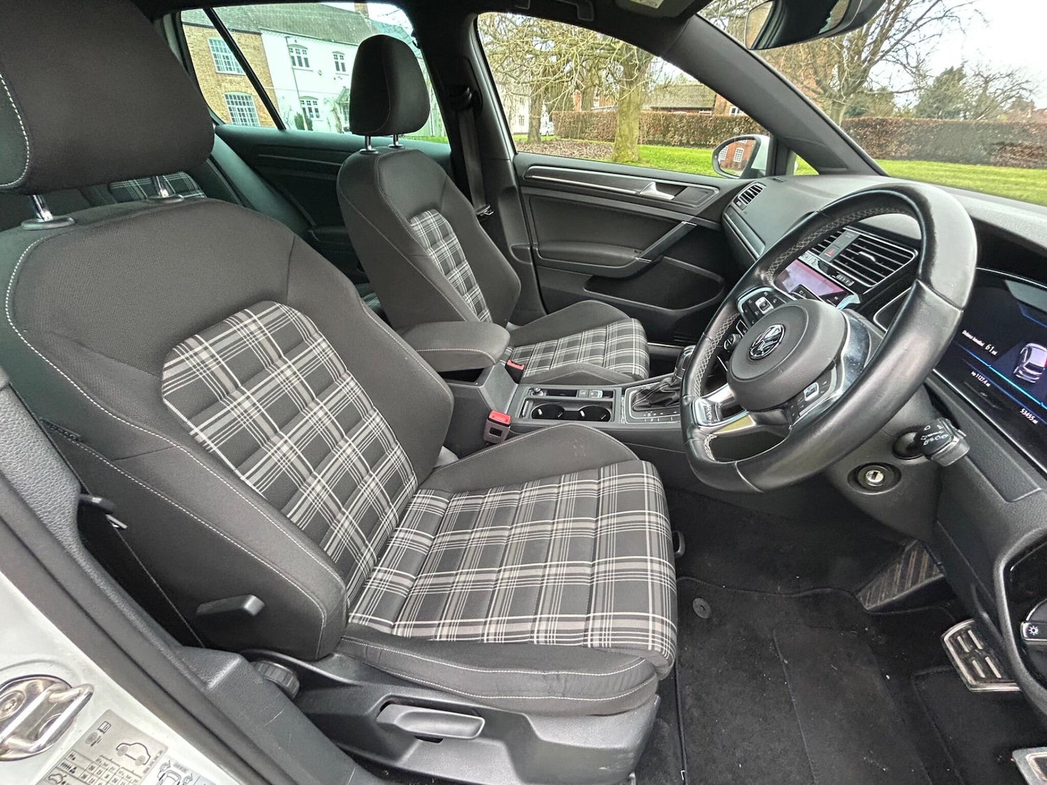 Used Volkswagen Golf 2017 for sale - 77549919: Photo 28