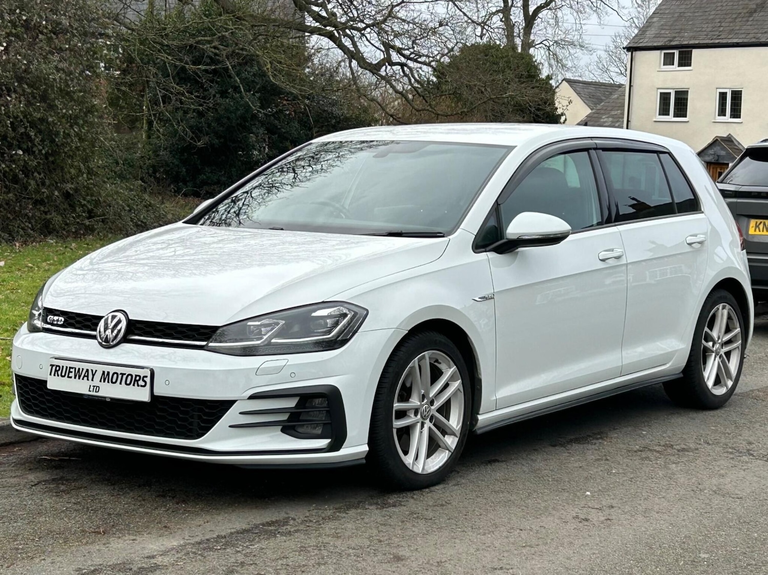 Used Volkswagen Golf 2017 for sale - 77549919: Photo 3