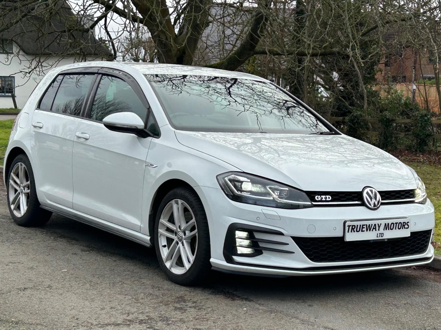 Used Volkswagen Golf 2017 for sale - 77549919: Photo 5