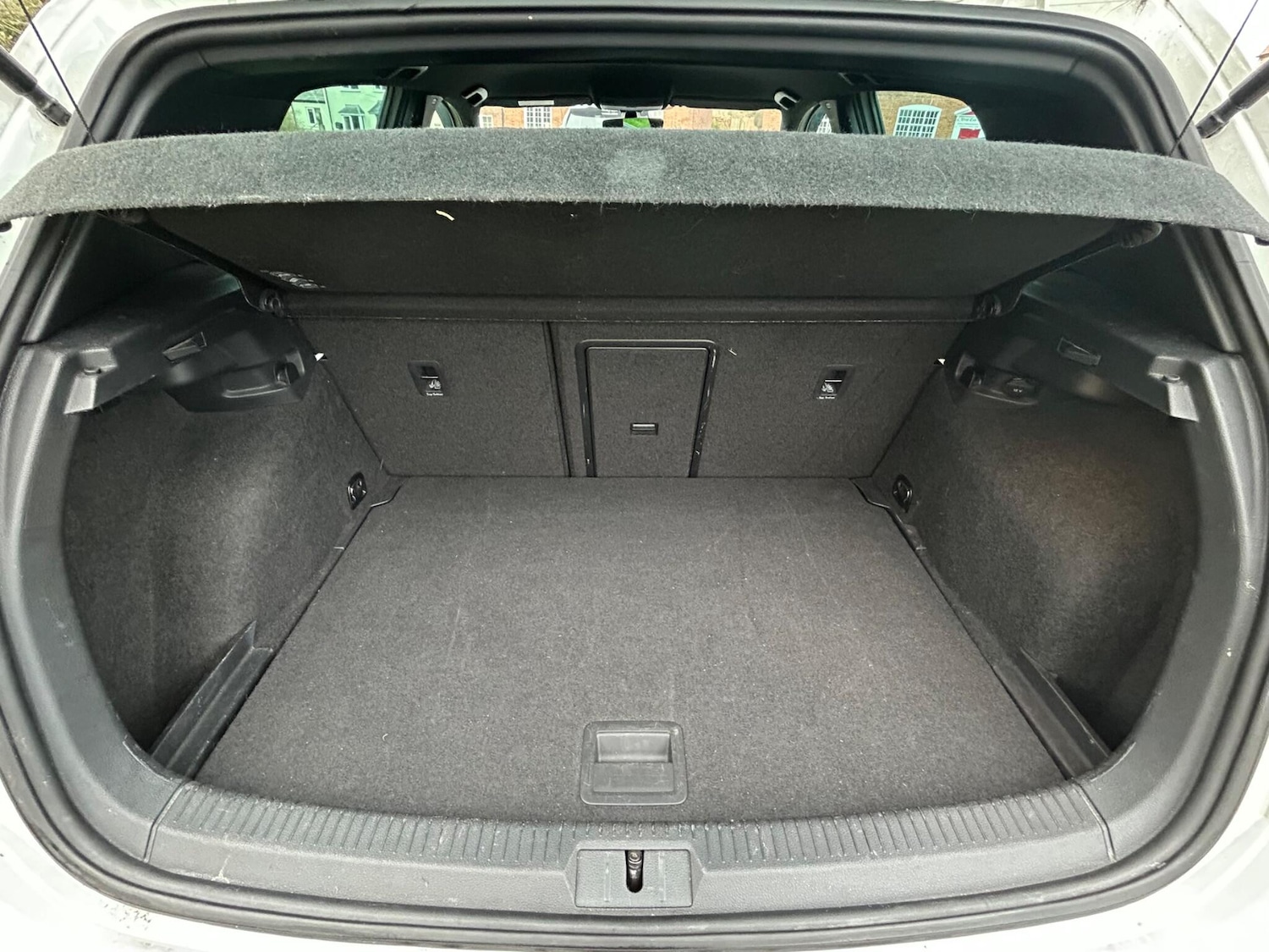 Used Volkswagen Golf 2017 for sale - 77549919: Photo 54