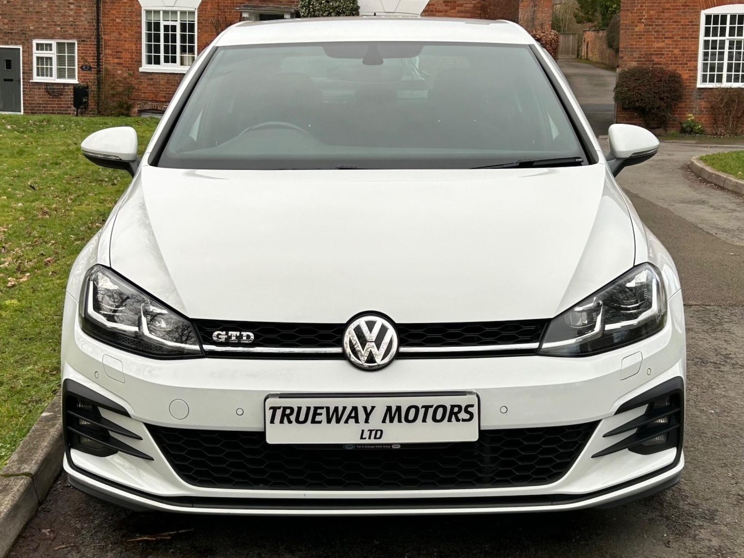 Used Volkswagen Golf 2017 for sale - 77549919: Photo 6