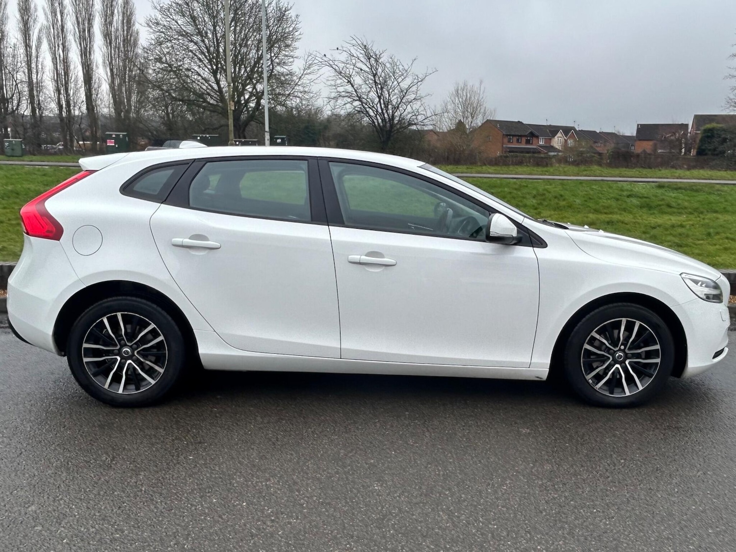 Used Volvo V40 2017 for sale - 77550759: Photo 12