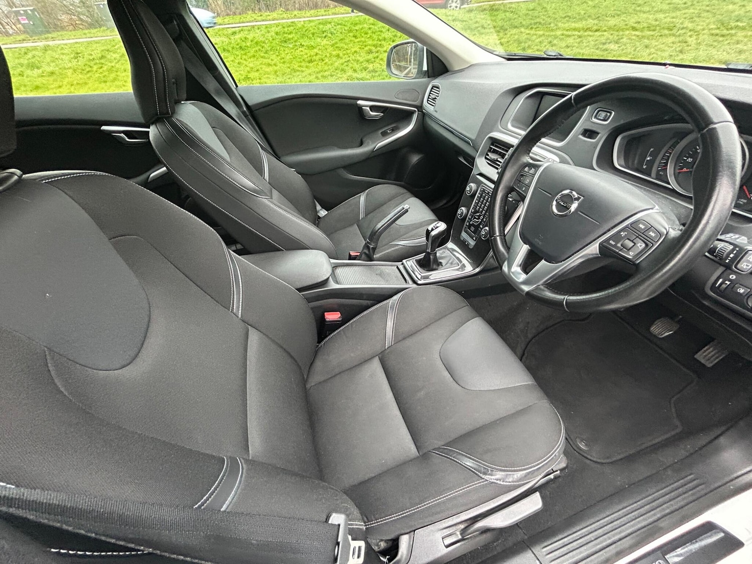 Used Volvo V40 2017 for sale - 77550759: Photo 17