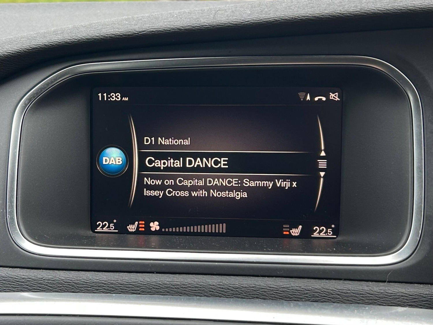 Used Volvo V40 2017 for sale - 77550759: Photo 34