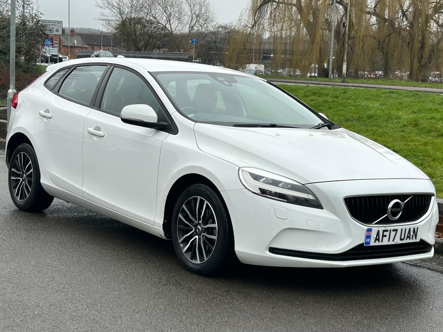 Used Volvo V40 2017 for sale - 77550759: Photo 5