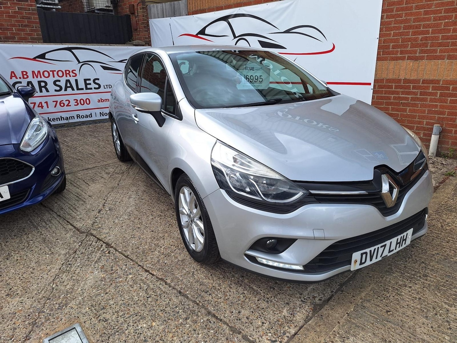 Used Renault Clio 2017 for sale - 77324751: Photo 1