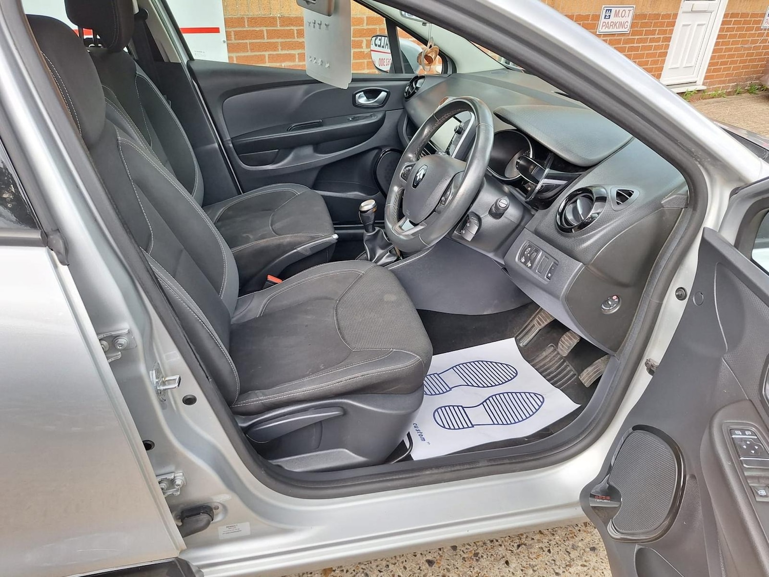 Used Renault Clio 2017 for sale - 77324751: Photo 5