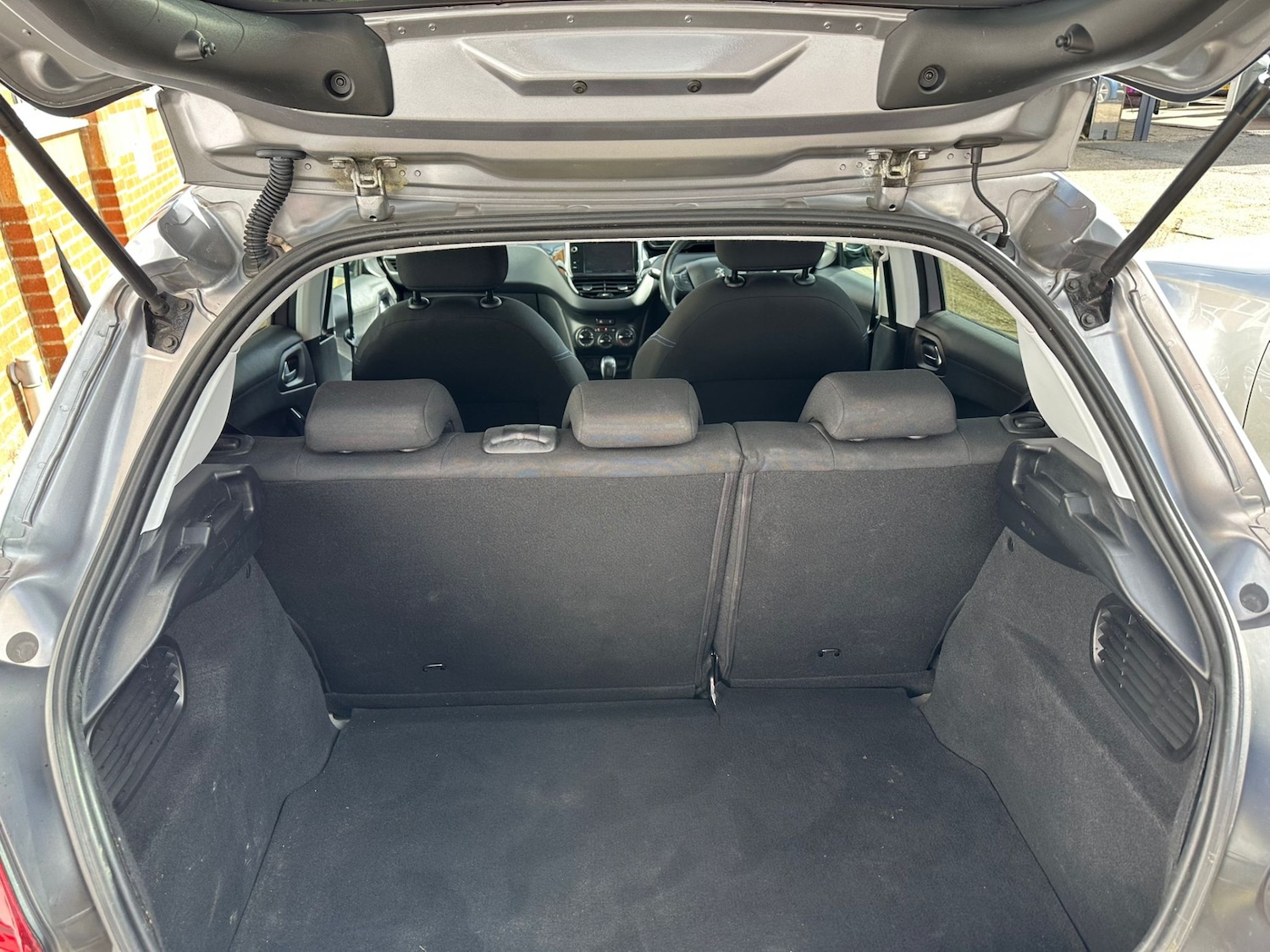 Used Peugeot 208 2019 for sale - 77889248: Photo 16