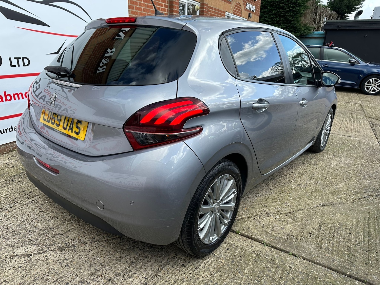 Used Peugeot 208 2019 for sale - 77889248: Photo 6