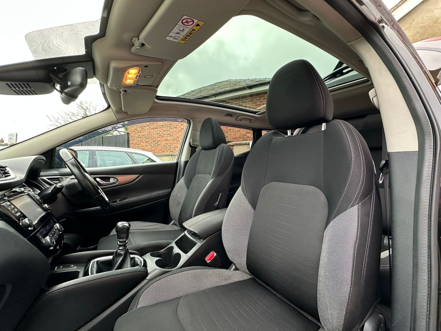 Used Nissan Qashqai 2017 for sale - 77702039: Photo 16