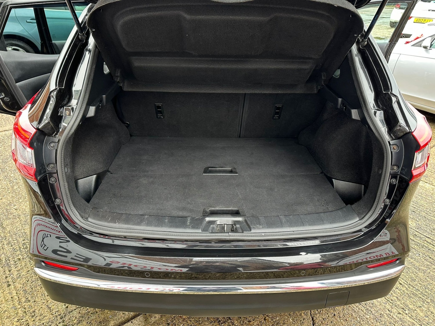 Used Nissan Qashqai 2017 for sale - 77702039: Photo 17