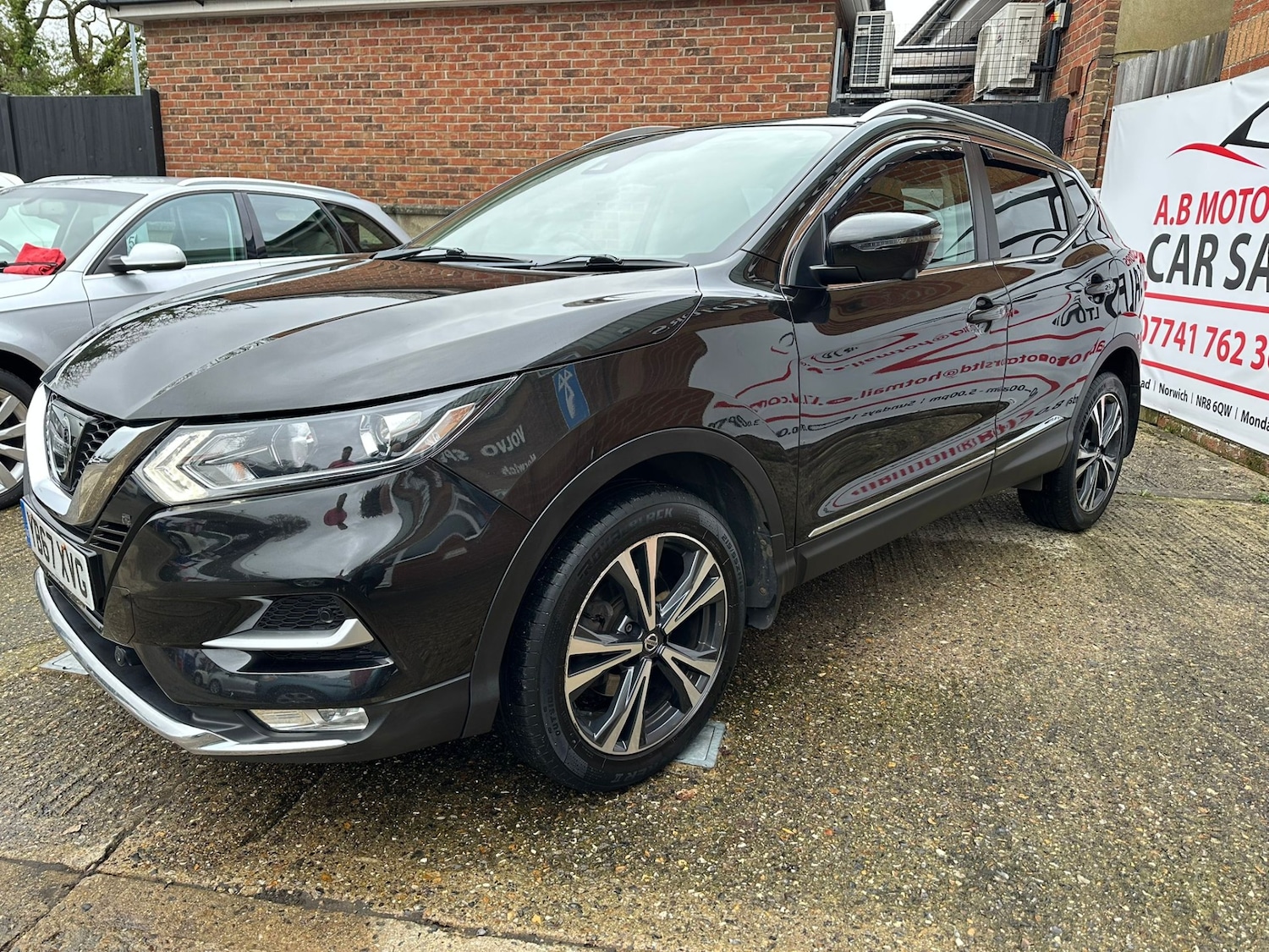 Used Nissan Qashqai 2017 for sale - 77702039: Photo 3