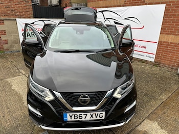 Used Nissan Qashqai 2017 for sale - 77702039: Photo