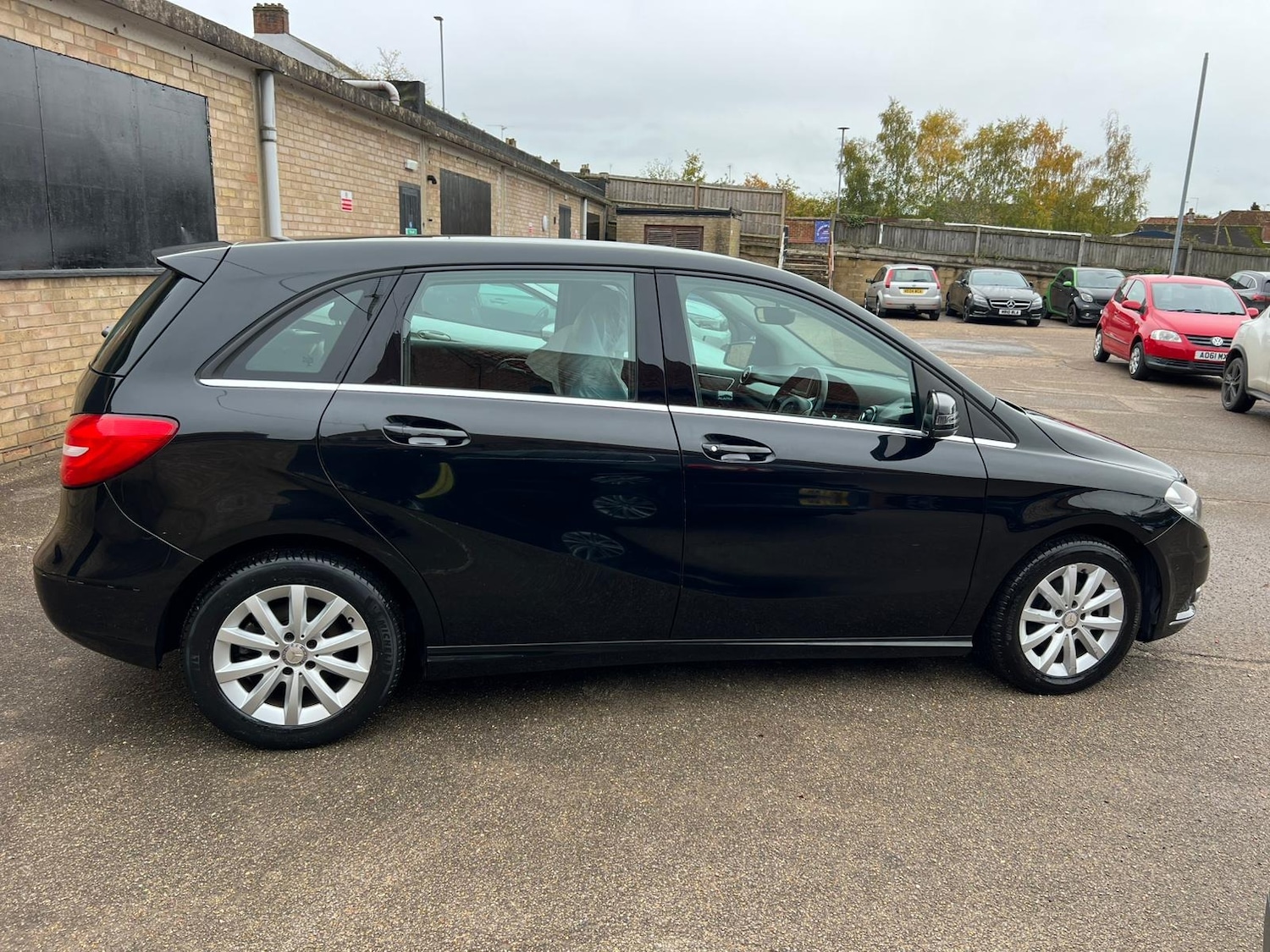 Used Mercedes-Benz B Class 2014 for sale - 77324577: Photo 4