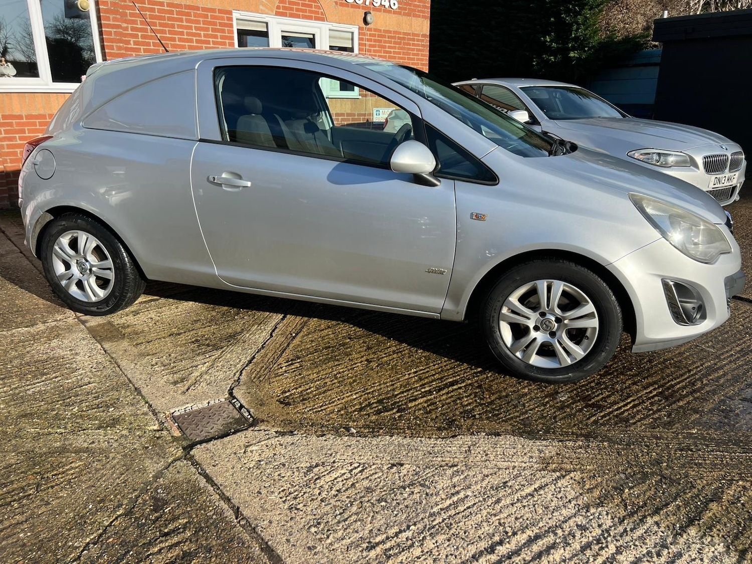 Used Vauxhall Corsa 2013 for sale - 77392489: Photo 6