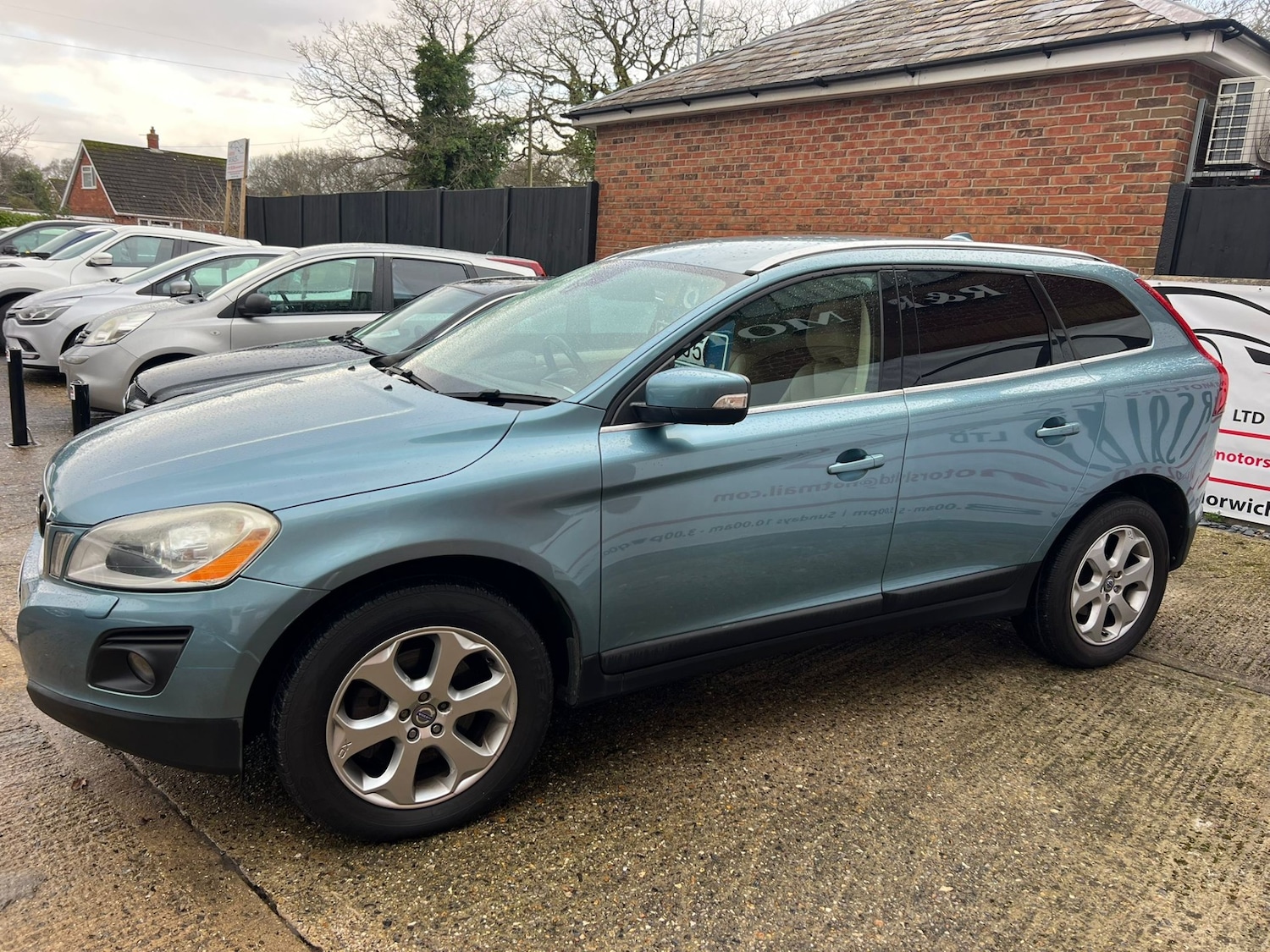 Used Volvo XC60 2009 for sale - 77399365: Photo 3