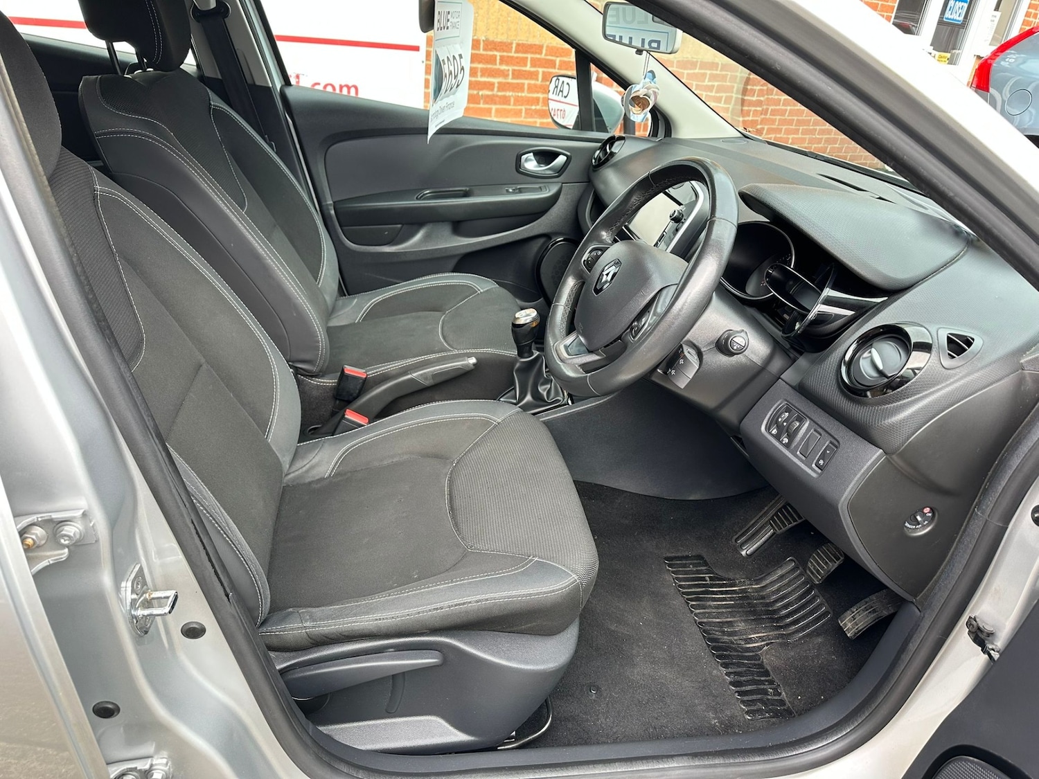 Used Renault Clio 2017 for sale - 77702663: Photo 12