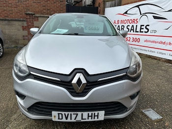 Used Renault Clio 2017 for sale - 77702663: Photo