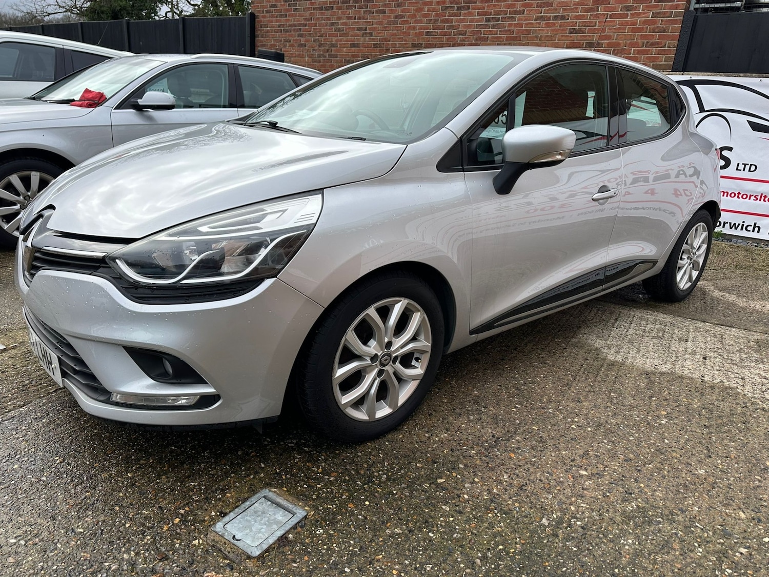 Used Renault Clio 2017 for sale - 77702663: Photo 3