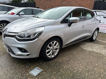 Used Renault Clio 2017 for sale - 77702663: Photo