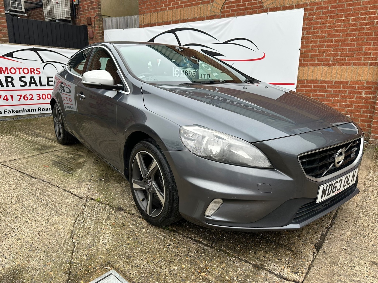 Used Volvo V40 2013 for sale - 77790705: Photo 1