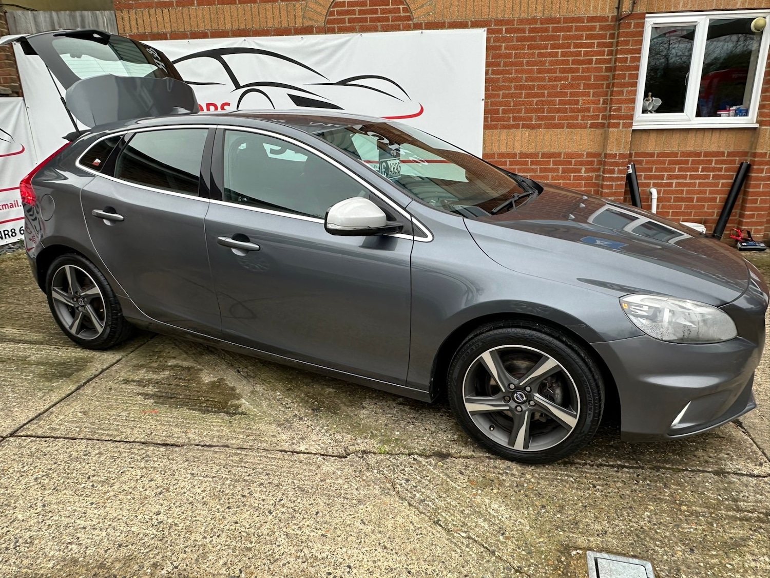 Used Volvo V40 2013 for sale - 77790705: Photo 10