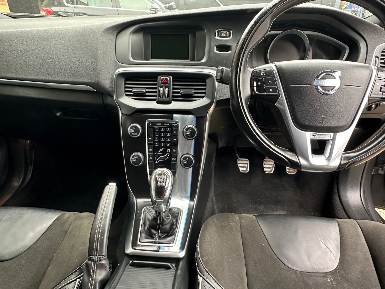 Used Volvo V40 2013 for sale - 77790705: Photo 11