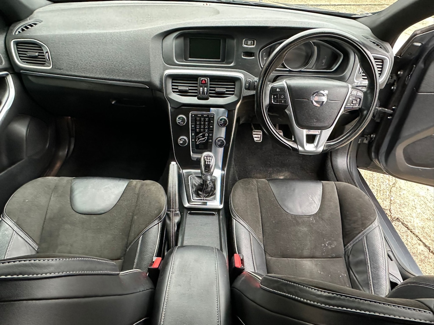 Used Volvo V40 2013 for sale - 77790705: Photo 13