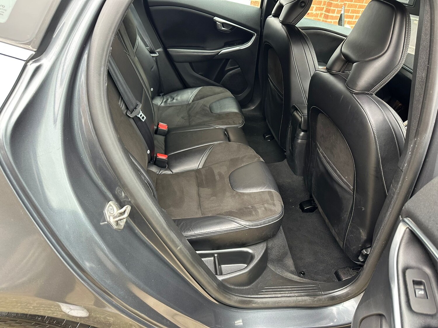 Used Volvo V40 2013 for sale - 77790705: Photo 15