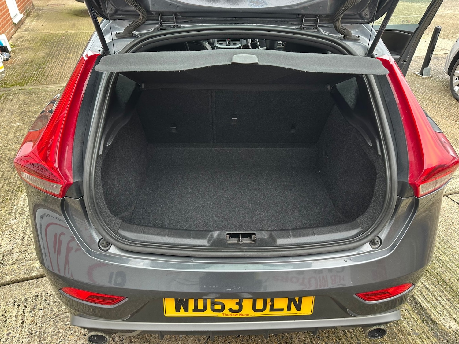 Used Volvo V40 2013 for sale - 77790705: Photo 7