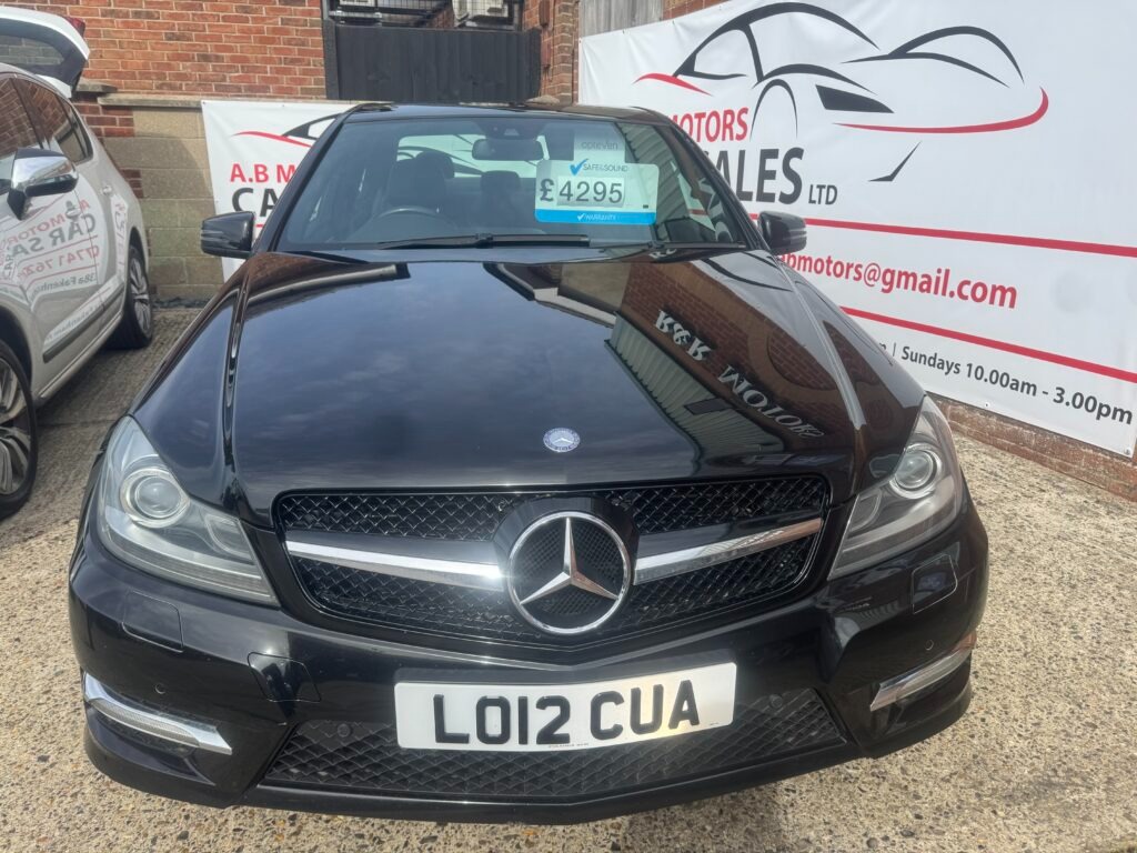 Used Mercedes-Benz C Class 2012 for sale - 77364784: Photo 2
