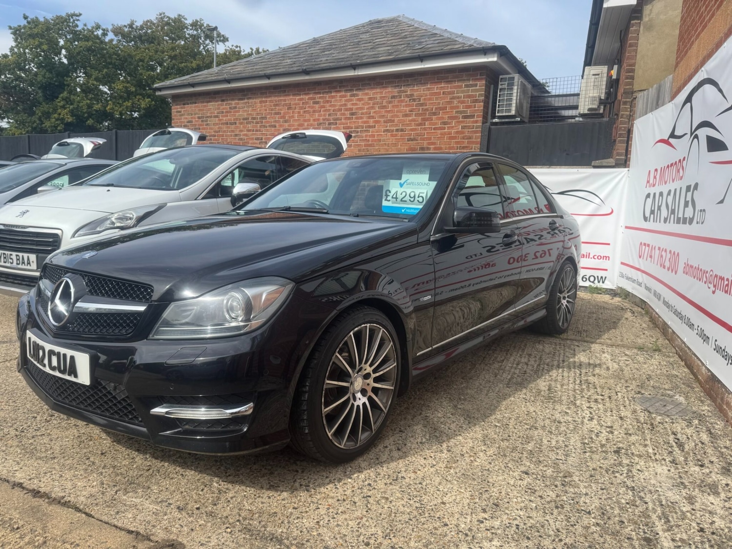 Used Mercedes-Benz C Class 2012 for sale - 77364784: Photo 3
